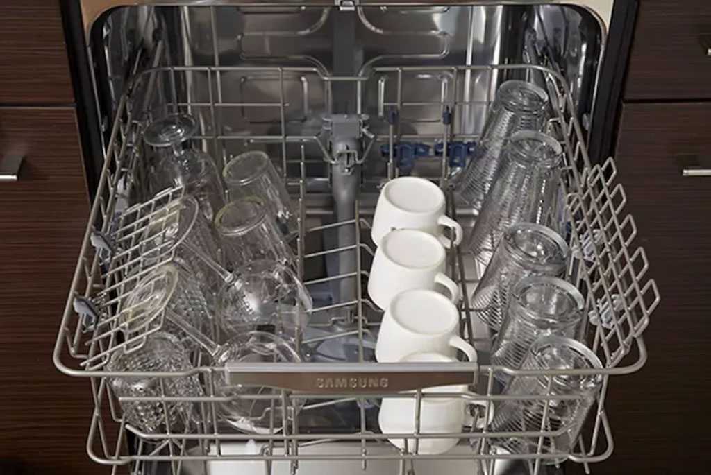 Не включается посудомоечная машина  Запрудня